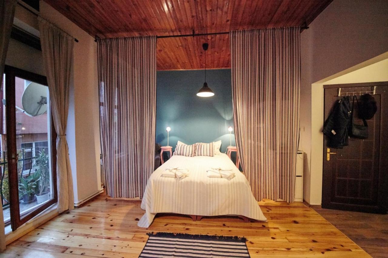 Ferienwohnung Studio At The Heart Of Taksim Istanbul Exterior foto
